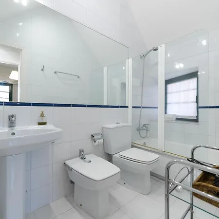 Nyaraló House With Cozy Garden Bbq And Free Parking *
